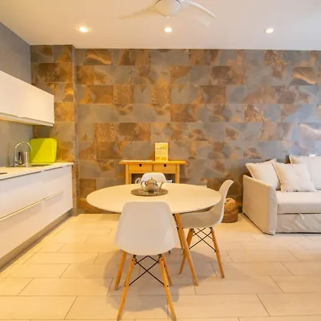 شقة Sahara Air Conditioned